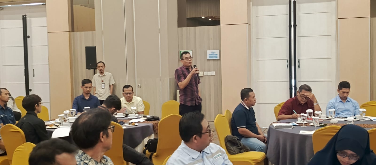 DLH Kota Semarang dan PT DESI Gelar Sosialisasi SIGAP Limbah B3 bagi Pelaku Usaha