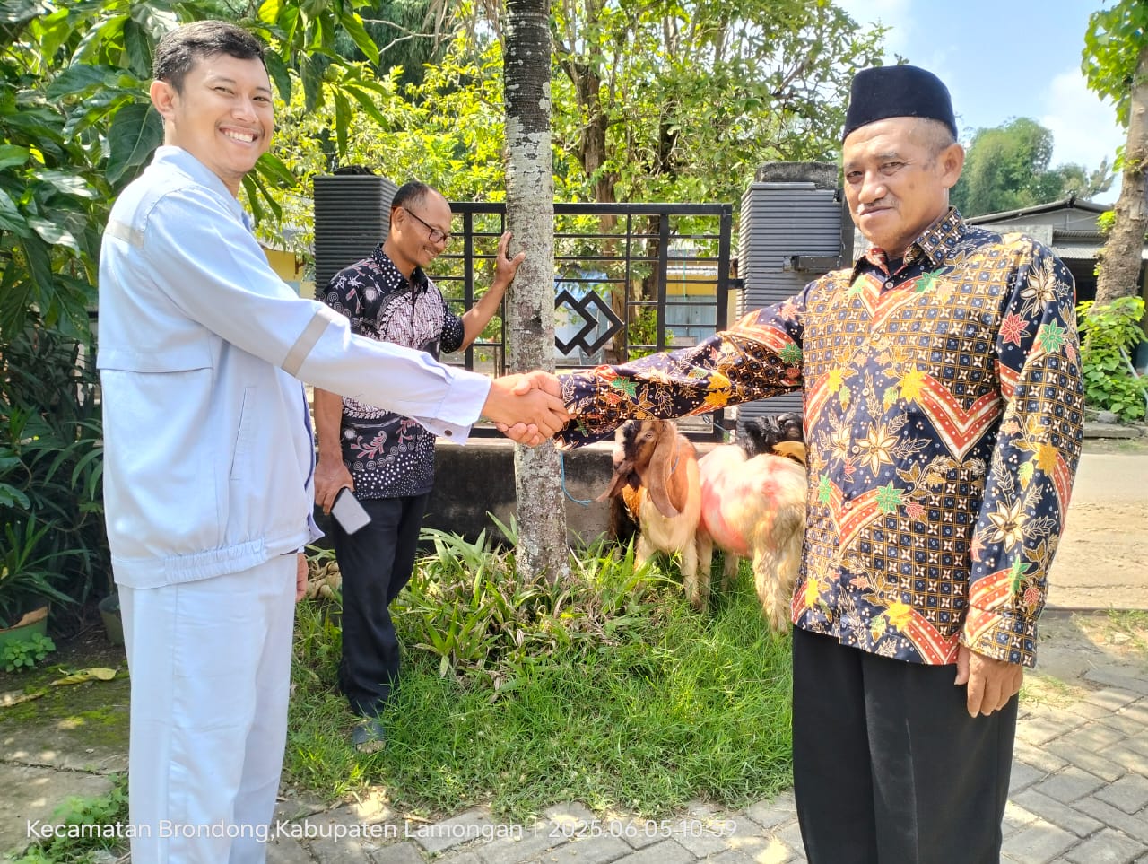 CSR PT DOWA ECO SYSTEM INDONESIA PERUSAHAAN JASA PENGELOLAAN LIMBAH B3